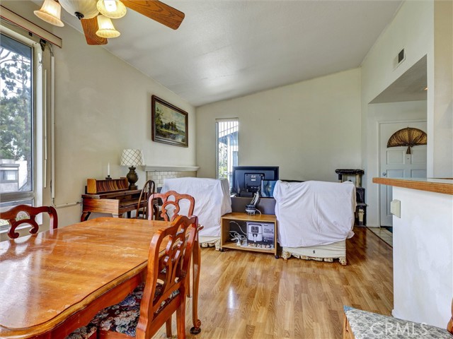 Image 9 of 49 For 12109 Sylvan River 131