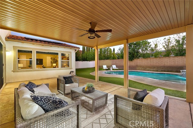 Detail Gallery Image 6 of 36 For 32591 Shadyview, Winchester,  CA 92596 - 5 Beds | 3/1 Baths