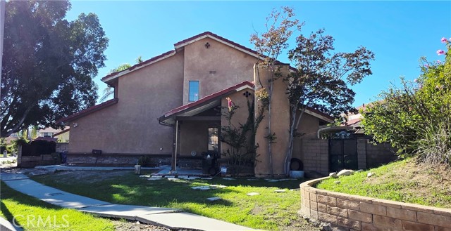 Detail Gallery Image 2 of 4 For 14837 Mission Glen, Sylmar,  CA 91342 - 4 Beds | 3 Baths