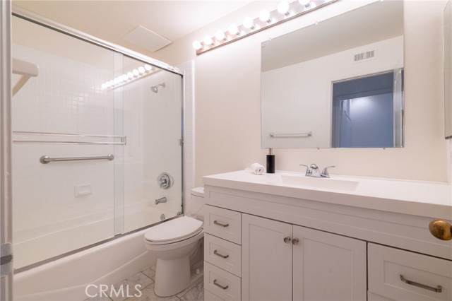 Detail Gallery Image 14 of 29 For 72 Vassar Aisle, Irvine,  CA 92612 - 3 Beds | 3 Baths