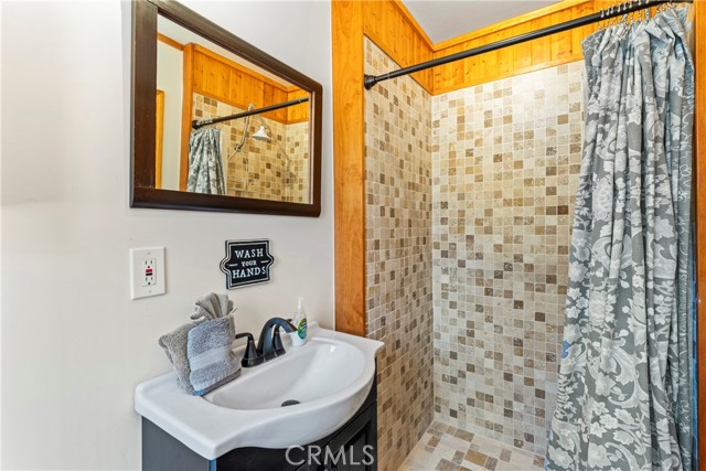 Detail Gallery Image 32 of 38 For 41829 Brownie Ln, Big Bear Lake,  CA 92315 - 3 Beds | 2 Baths