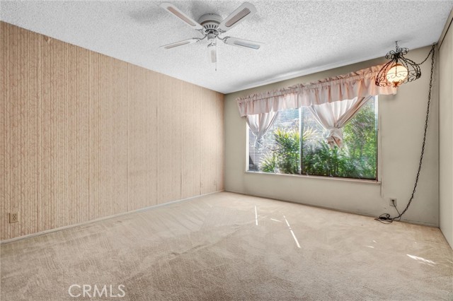 Image 21 of 32 For 19435 Almadin