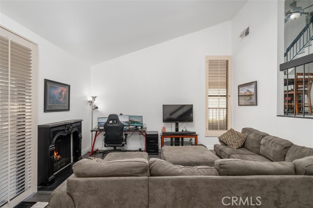 Detail Gallery Image 5 of 42 For 6121 Shoup Ave #34,  Woodland Hills,  CA 91367 - 2 Beds | 2 Baths