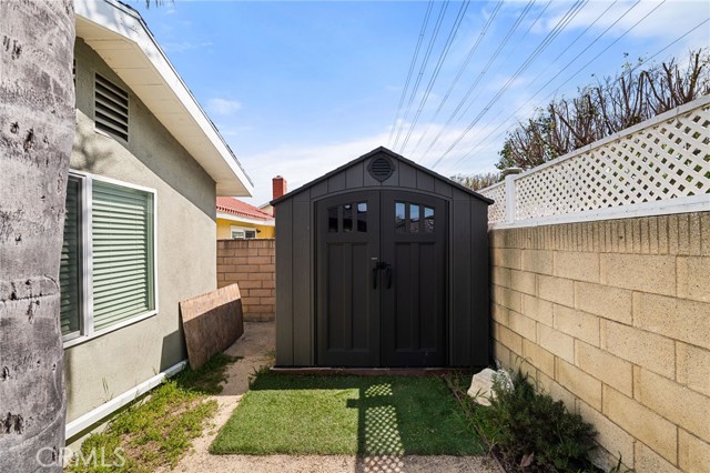 Image 33 of 43 For 4922 El Rancho Verde