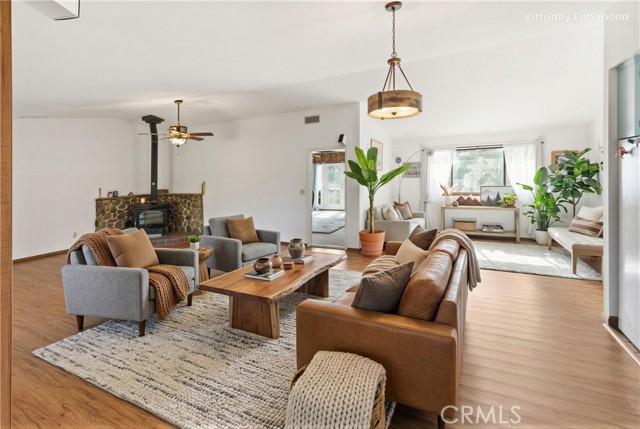 Detail Gallery Image 4 of 43 For 44800 Ahwahnee Acres, Ahwahnee,  CA 93601 - 5 Beds | 3 Baths