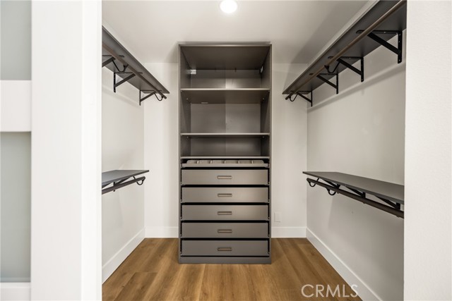 9802 Effingham Drive, Huntington Beach CA: https://media.crmls.org/medias/7bb493ec-dd18-4c33-950b-df49d9cc53f0.jpg