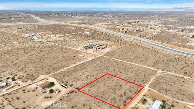 Detail Gallery Image 6 of 11 For 12432 La Mirada Rd, Phelan,  CA 92371 - – Beds | – Baths