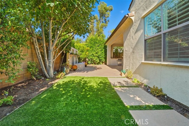 Detail Gallery Image 2 of 49 For 65 Rolling Green, Irvine,  CA 92620 - 4 Beds | 4/1 Baths