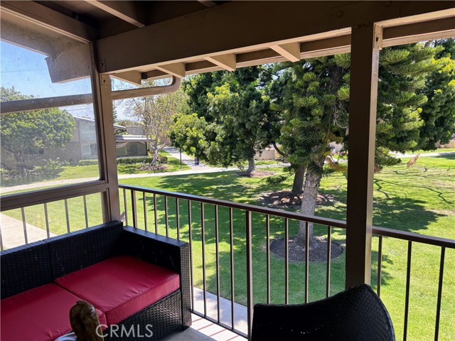 Detail Gallery Image 2 of 35 For 13342 Del Monte Dr 5q M-15,  Seal Beach,  CA 90740 - 2 Beds | 2 Baths