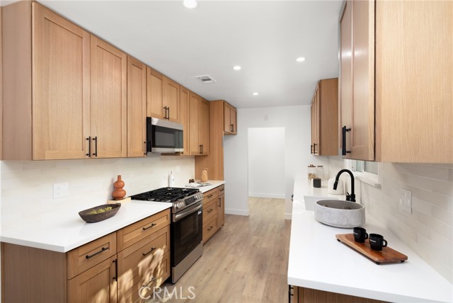 16257 16257 Los Alimos, Granada Hills CA: https://media.crmls.org/medias/7bb7652b-d2fa-4f2c-a32f-3275fc09bc02.jpg