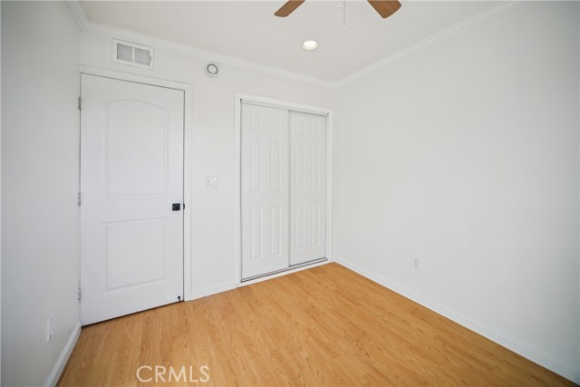 Detail Gallery Image 22 of 27 For 19545 Sherman Way, Reseda,  CA 91335 - 3 Beds | 1/1 Baths