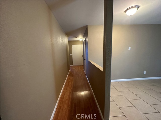 https://media.crmls.org/medias/7bb8ec5a-232b-4bbe-9029-fe07ed3f07fe.jpg