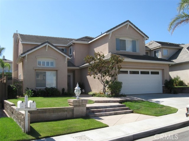 8820 E Crestview Ln, Anaheim Hills, CA 92808