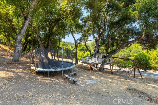 9555 Santa Cruz Road, Atascadero CA: https://media.crmls.org/medias/7bba800a-46a7-467e-b1e7-ccfa1fc2c853.jpg
