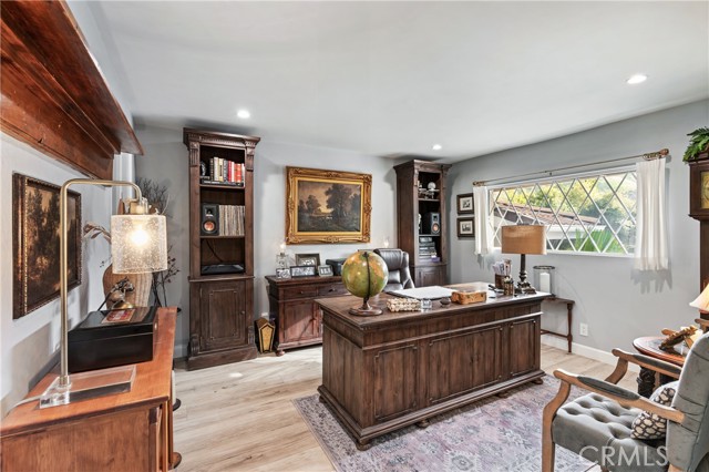 Detail Gallery Image 7 of 25 For 95 Buckskin Rd, Bell Canyon,  CA 91307 - 4 Beds | 2/1 Baths