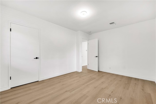 Detail Gallery Image 17 of 40 For 5550 Fallbrook Ave, Woodland Hills,  CA 91367 - 3 Beds | 2 Baths