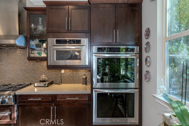 Image 32 of 75 For 30 Vivido St