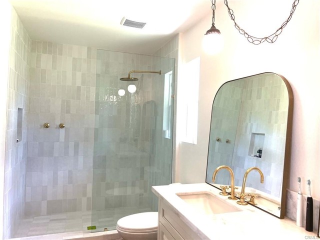 Detail Gallery Image 16 of 26 For 20482 Live Oak Canyon Rd, Trabuco Canyon,  CA 92679 - 3 Beds | 2/1 Baths