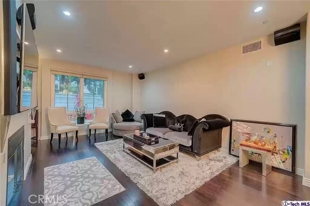 205 Caruso Avenue photo 3