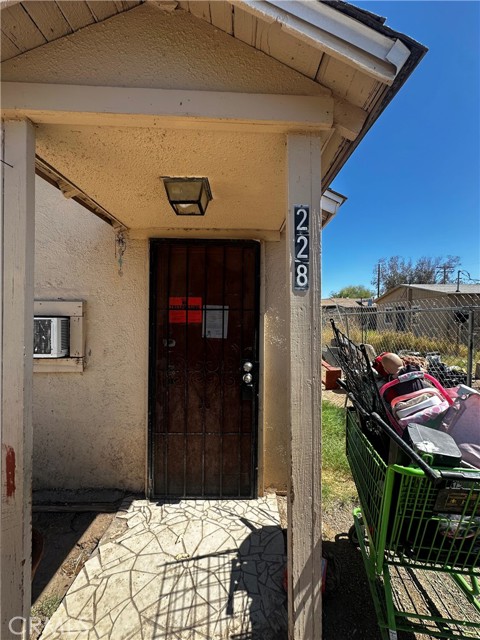 226 Cottonwood Lane, Blythe CA: https://media.crmls.org/medias/7bbe0cb2-90b8-40d0-9c8e-c543981e1d2a.jpg