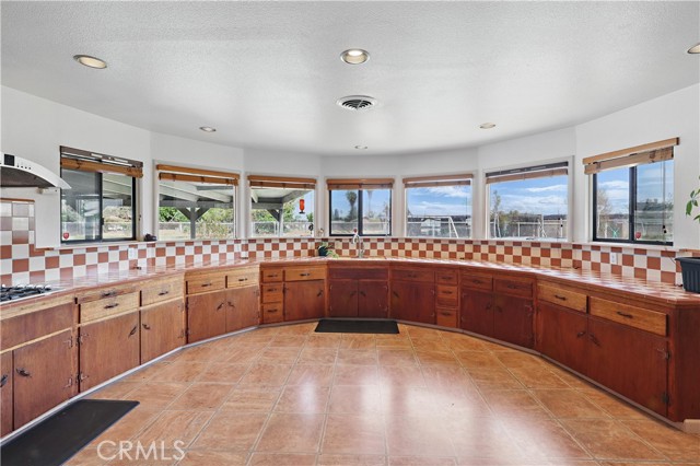 Detail Gallery Image 10 of 53 For 6344 Gertrude Ave, Winton,  CA 95388 - 3 Beds | 2 Baths