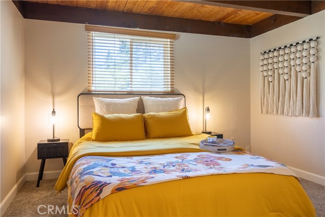 2395 Hunsaker Drive, Running Springs CA: https://media.crmls.org/medias/7bc04a52-1ba0-4f67-bbb5-ad47ec6ab9a4.jpg