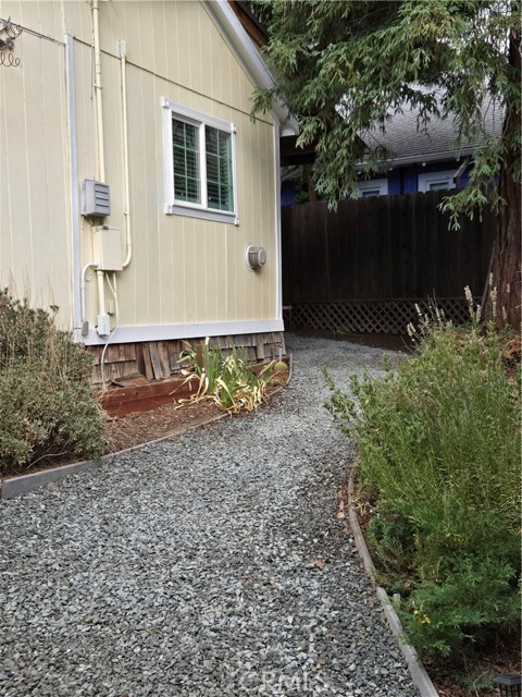 600 6th Street, Lakeport CA: https://media.crmls.org/medias/7bc0604a-ee16-4723-ab89-5621e6dc0785.jpg