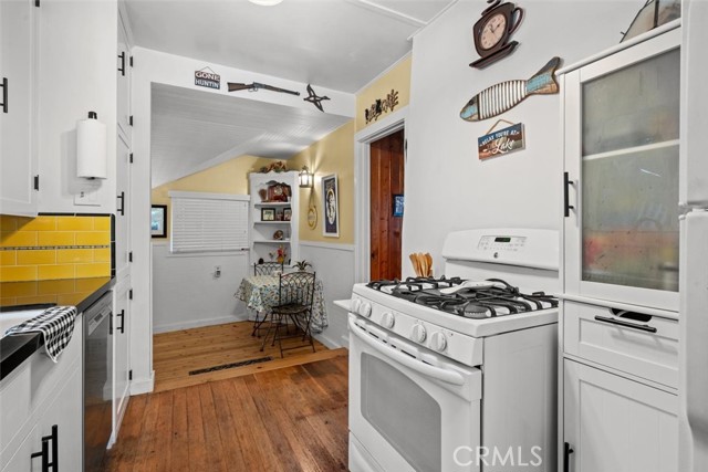 27048 State Highway 189, Blue Jay CA: https://media.crmls.org/medias/7bc08c0c-3820-49e3-a617-33756329feed.jpg