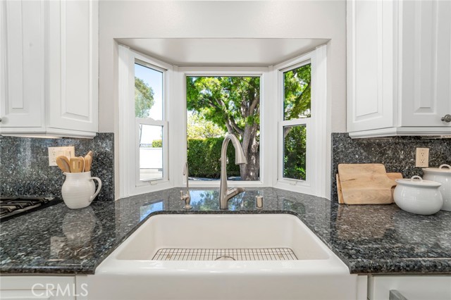 Image 19 of 63 For 3 Taylor Place