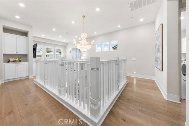 110 Pixel, Irvine CA: https://media.crmls.org/medias/7bc401ab-3543-4f14-aa15-fc86ebb40024.jpg