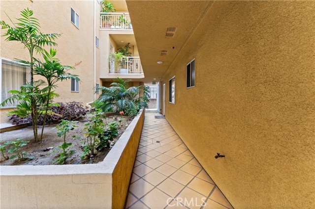 Detail Gallery Image 3 of 27 For 318 N Adams St #103,  Glendale,  CA 91206 - 2 Beds | 2 Baths