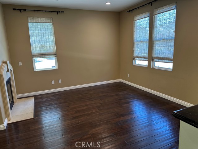 Detail Gallery Image 4 of 22 For 351 Tall Oak, Irvine,  CA 92603 - 3 Beds | 2/1 Baths