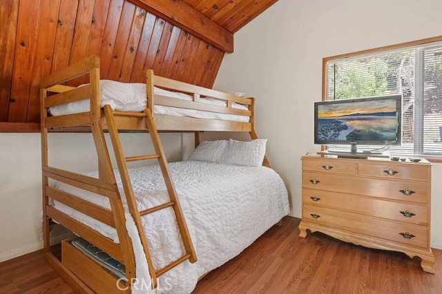 Detail Gallery Image 13 of 16 For 43869 Mendocino Dr, Big Bear Lake,  CA 92315 - 3 Beds | 2 Baths