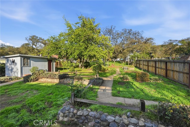 Detail Gallery Image 27 of 37 For 18752 North Shore, Hidden Valley Lake,  CA 95467 - 3 Beds | 2 Baths