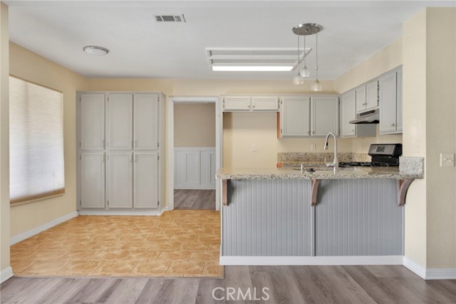 Detail Gallery Image 11 of 38 For 15192 Amber Way, Adelanto,  CA 92301 - 5 Beds | 3 Baths