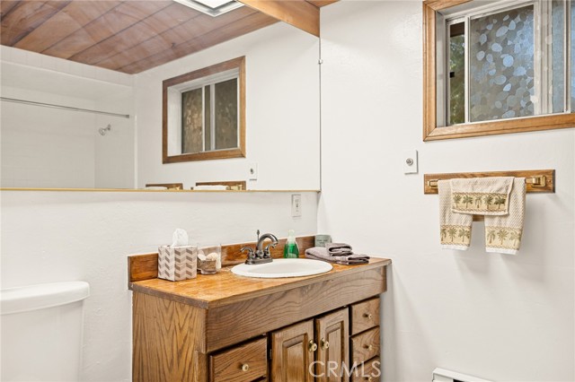 Detail Gallery Image 24 of 40 For 31413 Overhill Dr, Running Springs,  CA 92382 - 5 Beds | 2 Baths