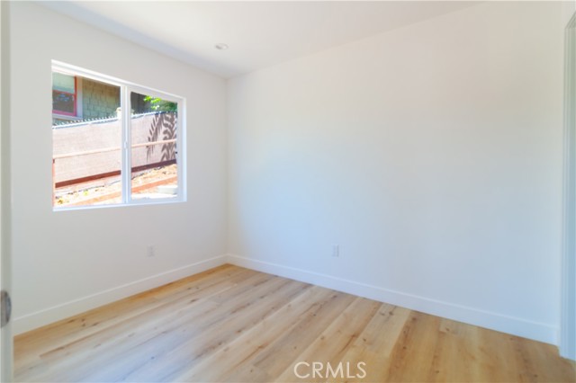 2123 Navarro Avenue, Altadena CA: https://media.crmls.org/medias/7bc5b5ee-8711-44f6-a988-3fe9769abf67.jpg