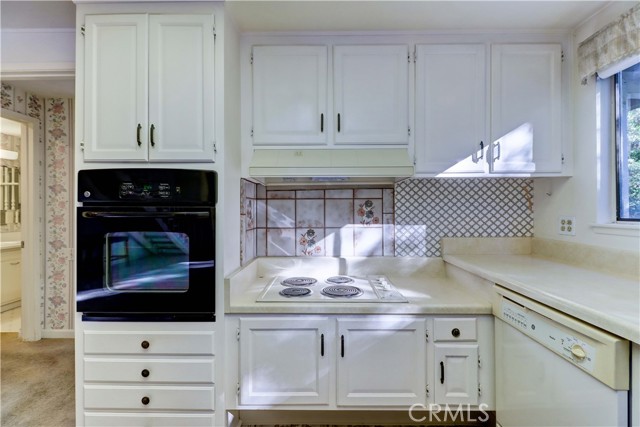 Detail Gallery Image 17 of 56 For 2009 via Mariposa #D,  Laguna Woods,  CA 92637 - 2 Beds | 2 Baths