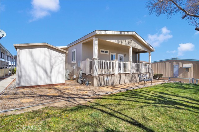 13393 Mariposa Road, Victorville CA: https://media.crmls.org/medias/7bc63d0c-32f8-4101-99dd-ec96fb66d9ed.jpg