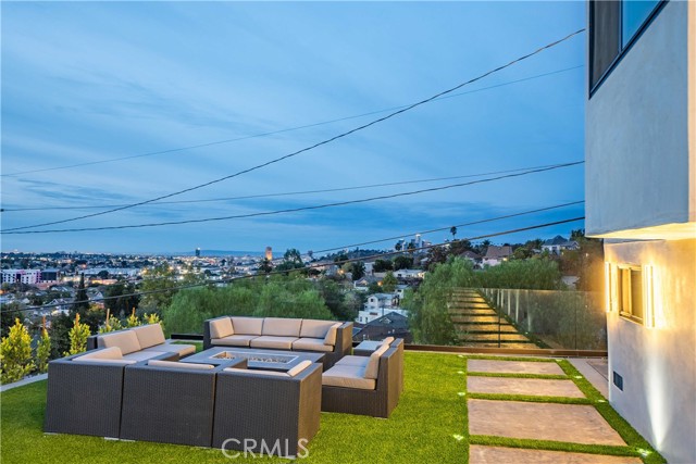 Detail Gallery Image 51 of 73 For 440 Del Norte St, Los Angeles,  CA 90065 - 3 Beds | 2 Baths