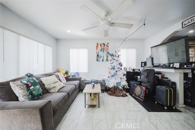 Detail Gallery Image 3 of 25 For 907 5th St, San Fernando,  CA 91340 - 3 Beds | 2 Baths