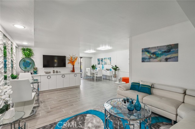 Detail Gallery Image 2 of 24 For 5301 E Waverly Dr #137,  Palm Springs,  CA 92264 - 1 Beds | 2 Baths