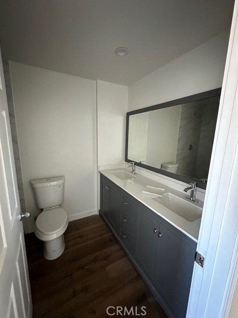 5507 S Manhattan Place, Los Angeles CA: https://media.crmls.org/medias/7bc72516-5b47-4459-b2c3-76c7ca30eea2.jpg
