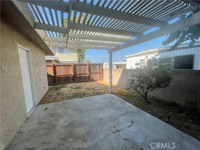 Detail Gallery Image 8 of 9 For 9732 1/4 Cedar St, Bellflower,  CA 90706 - 2 Beds | 1/1 Baths