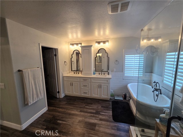 Detail Gallery Image 23 of 37 For 3250 Quartz Cir, Corona,  CA 92882 - 5 Beds | 3/1 Baths