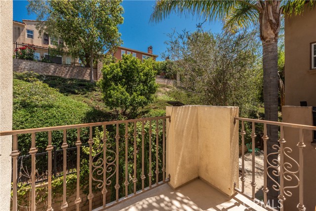 Detail Gallery Image 28 of 34 For 216 Tall Oak, Irvine,  CA 92603 - 3 Beds | 3/1 Baths
