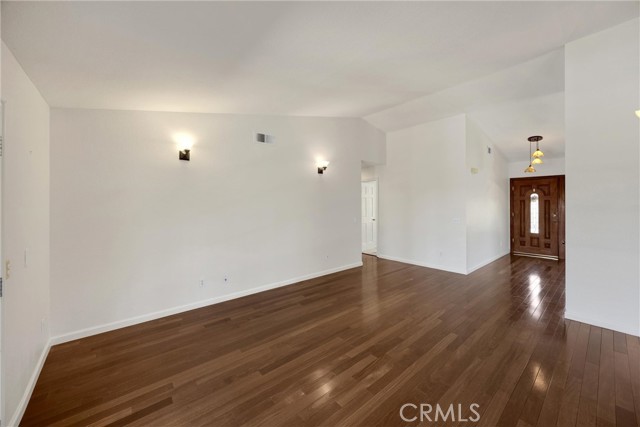 Image 19 of 64 For 8291 Jennet Street