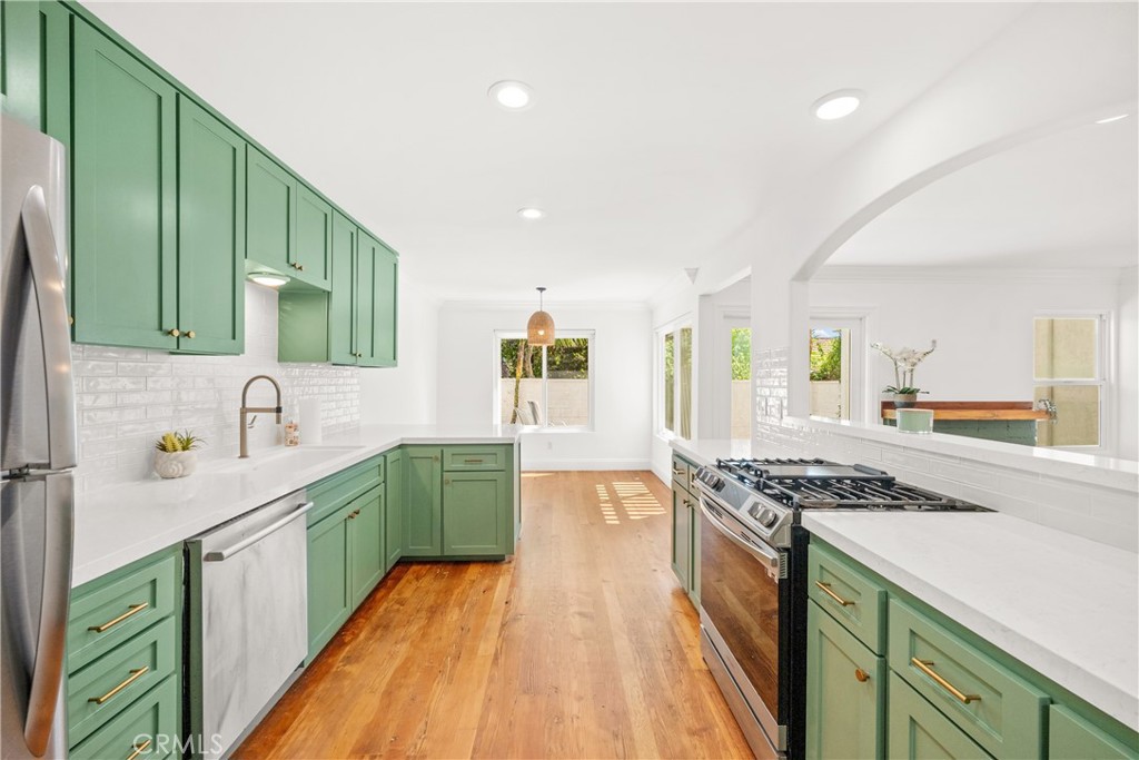 MLS #OC25236471 image #15