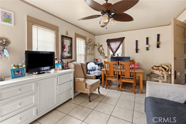 Detail Gallery Image 9 of 43 For 928 S Breed St, Los Angeles,  CA 90023 - – Beds | – Baths