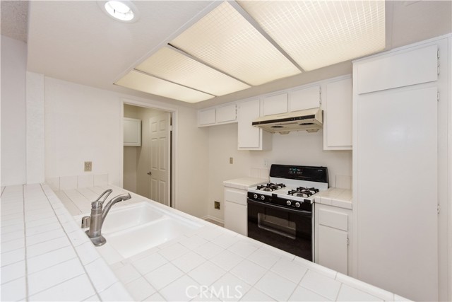 Detail Gallery Image 8 of 20 For 1704 Bridgeport, West Covina,  CA 91791 - 2 Beds | 2 Baths